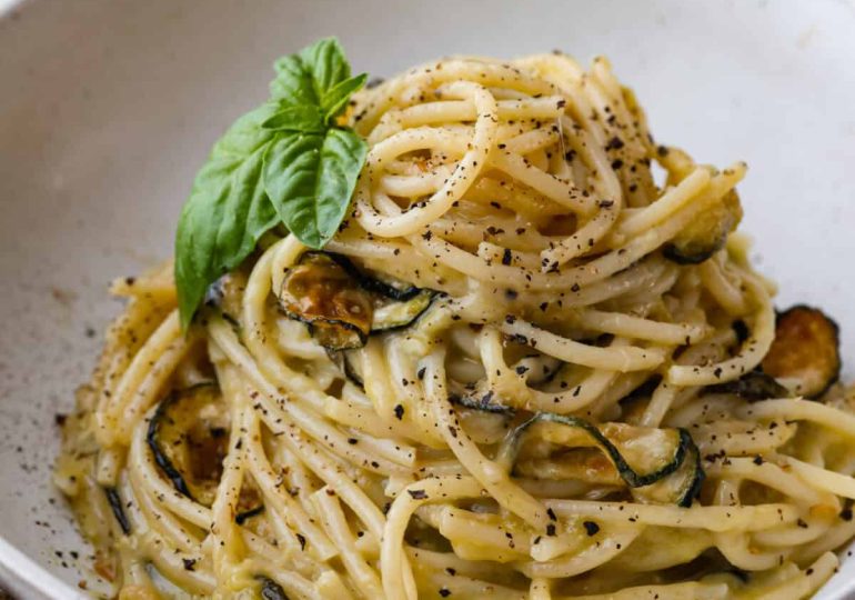 Spaghetti alla Nerano (Stanley Tucci Zucchini Pasta)