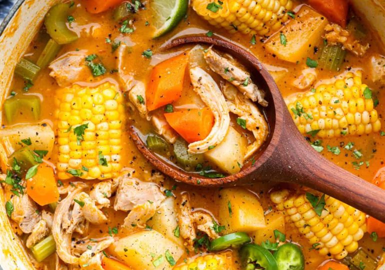 Caldo de Pollo