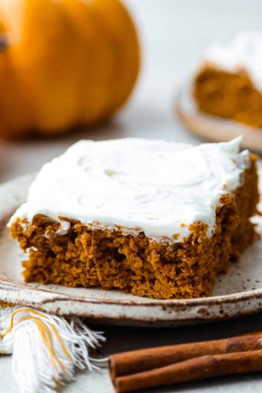 2-Ingredient Pumpkin Cake
