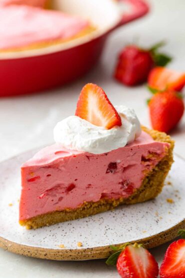 No-Bake Strawberry Cream Pie