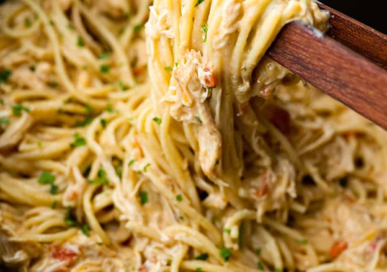 Crockpot Chicken Spaghetti