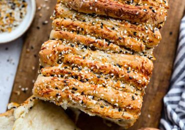 Everything Bagel Pull Apart Bread